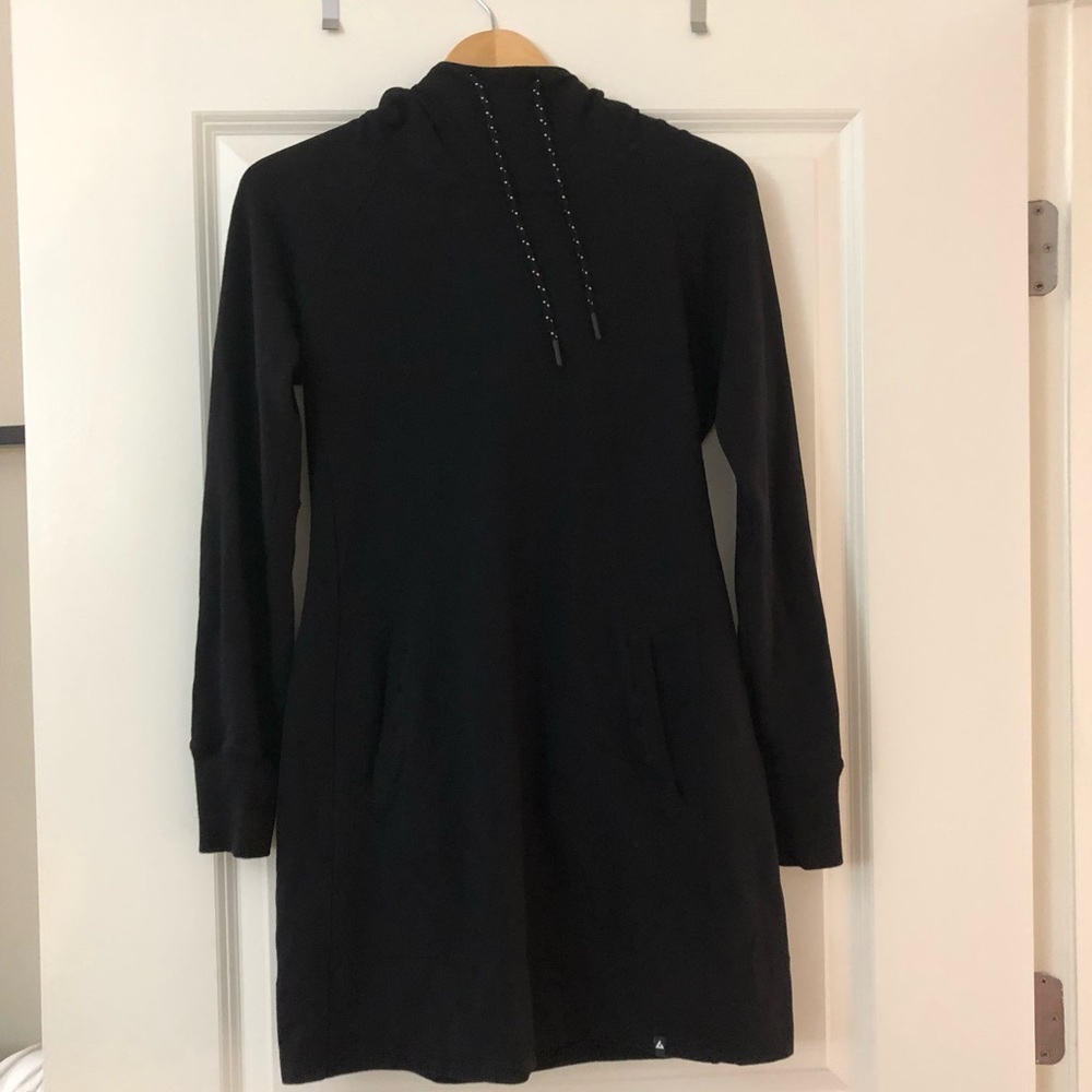 American Giant women’s fleece hooded dress